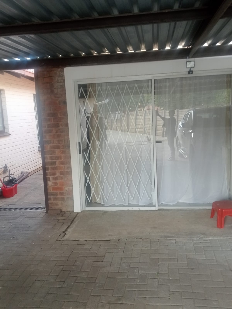 1 Bedroom Property for Sale in Pellissier Free State